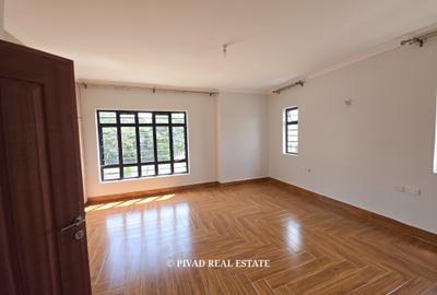 5 Bed Townhouse with Garden in Kiambu Road - 3