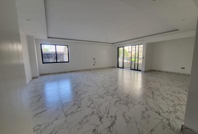 Serviced 5 Bed Apartment with En Suite at 3Rd Avenue