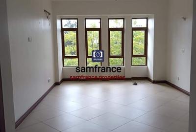 Serviced 3 Bed Apartment with En Suite at Links Road - 3