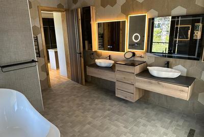 4 Bed Townhouse with En Suite at Jacaranda Avenue - 4