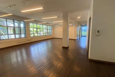 30,000 ft² Commercial Property with Service Charge Included in Kitisuru