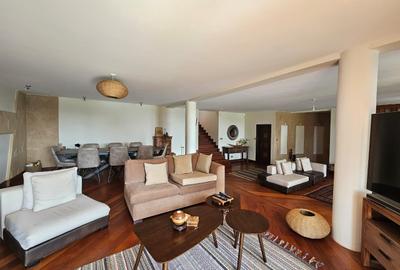 5 Bed Villa with En Suite at Kabarsiran - 3