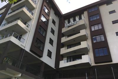 4 Bed Apartment with En Suite at 6Th Parklands
