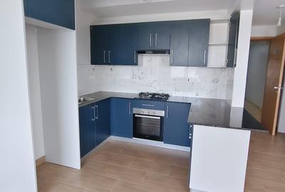 2 Bed Apartment with En Suite in Garden Estate - 4