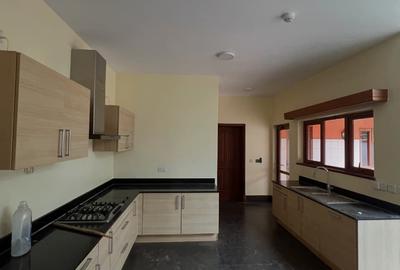 3 Bed Villa with En Suite in Kitisuru - 3
