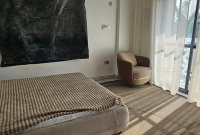 1 Bed Apartment with Lift at As153 - 3