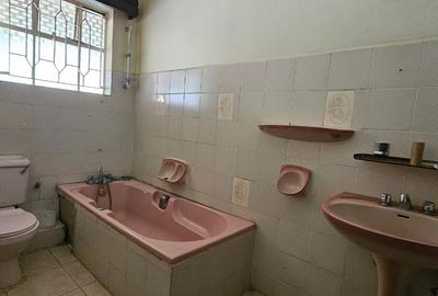 5 Bed Townhouse with En Suite in Karen - 2
