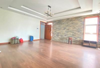 4 Bed Apartment with En Suite at Parklands - 4