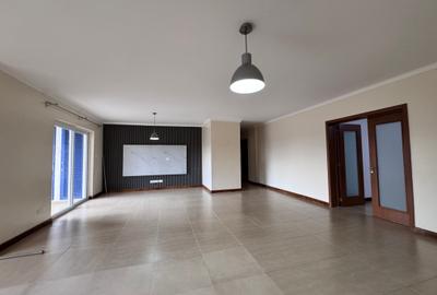 Serviced 3 Bed Apartment with En Suite in Lavington - 4