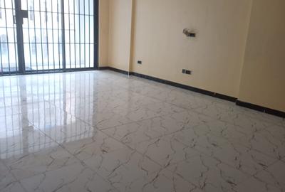 4 Bed Apartment with En Suite at 3Rd Avenue - 2