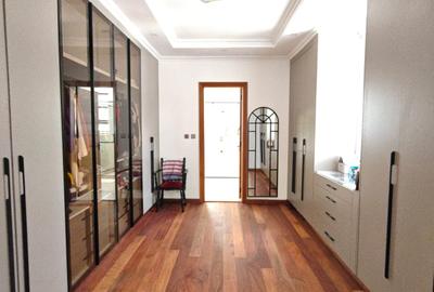 5 Bed House with En Suite in Karen - 2