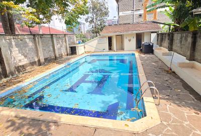 4 Bed Apartment with En Suite at Rhapta Road - 3