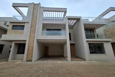 6 Bed Townhouse with En Suite in Lavington - 3