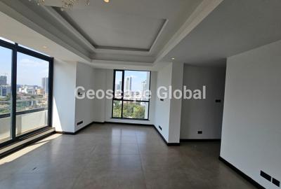 3 Bed Apartment with En Suite in Riverside - 3