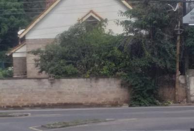 5 Bed Townhouse with En Suite at Oloitoktok Road