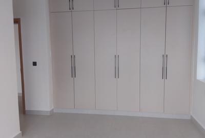 2 Bed Apartment with En Suite in Westlands Area - 2