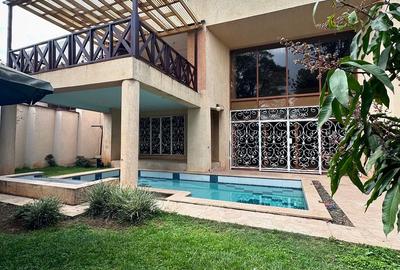 5 Bed Townhouse with En Suite at Convent Drive - 2