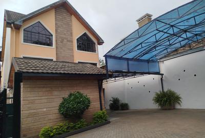 5 Bed House with En Suite in Lavington