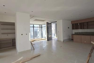 6 Bed Townhouse with En Suite in Lavington - 3