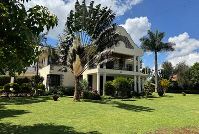6 Bed House with En Suite in Runda