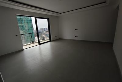 3 Bed Apartment with En Suite in Brookside - 4