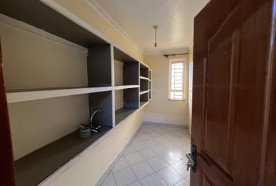 5 Bed House with En Suite at Membley - 4