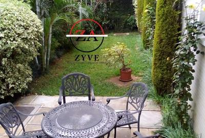 Serviced 2 Bed Apartment with En Suite at Rosslyn