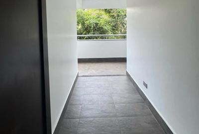 3 Bed Apartment with En Suite in Riverside - 2