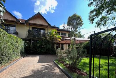 4 Bed Townhouse with En Suite in Lavington - 2