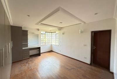 4 Bed Townhouse with En Suite at Old Kitisuru - 3