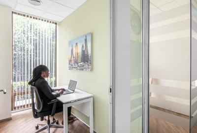 Furnished 15 m² Office with Service Charge Included at Crescent Road - 3