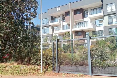 4 Bed Apartment with Backup Generator in Rosslyn - 2