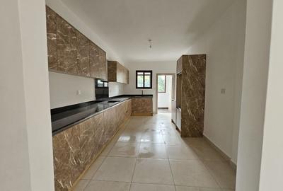 2 Bed Apartment with Swimming Pool at Lantana Road - 3