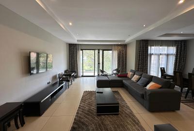 Furnished 3 Bed Apartment with En Suite at Riverside