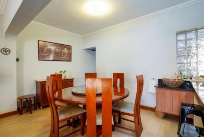 5 Bed Townhouse with En Suite at Muhoho Avenue - 3