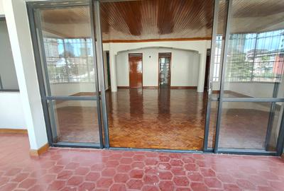3 Bed Apartment with En Suite at Brookside Drive - 2