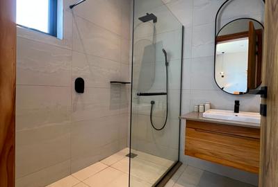 4 Bed Villa with En Suite in Loresho - 2