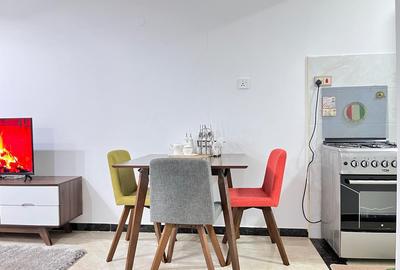 Serviced 1 Bed Apartment with En Suite at Dennis Pritt - 2