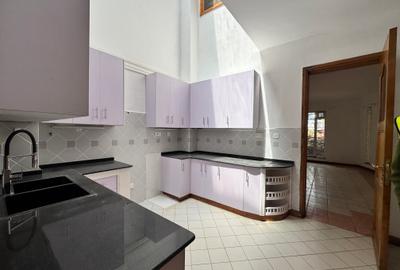 4 Bed Townhouse with En Suite in Kilimani - 4