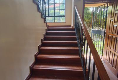 4 Bed House with En Suite in Runda - 4