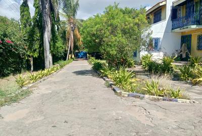 Land at Links Road - 4