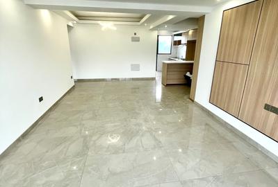 3 Bed Apartment with En Suite in Riverside - 4
