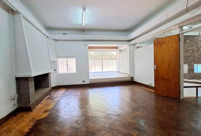 300 m² Commercial Property with Service Charge Included in Rhapta Road - 3