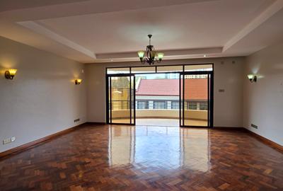4 Bed Apartment with En Suite in Riverside - 3