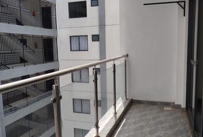 3 Bed Apartment with En Suite in Riverside - 3