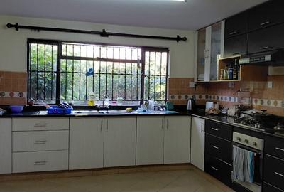 5 Bed House with En Suite at Gigiri - 3