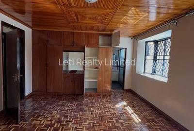 4 Bed Townhouse with En Suite in Lavington - 4