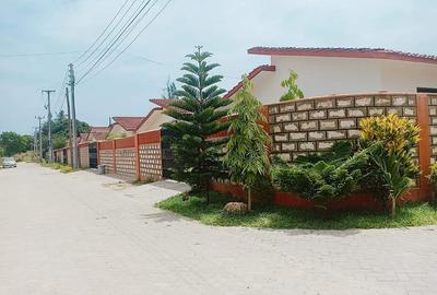 3 Bed Apartment with En Suite in Mtwapa - 2