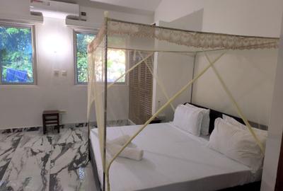 4 Bed House with En Suite at Serena Road - 4