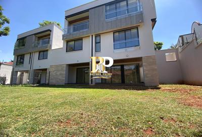 5 Bed Villa with En Suite at Grevillea Groove
